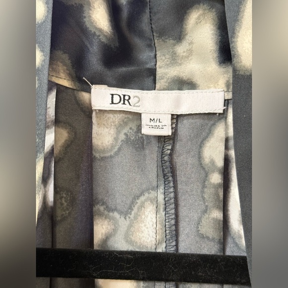 DR2 Floral Print Short Kimono - Picture 3 of 3